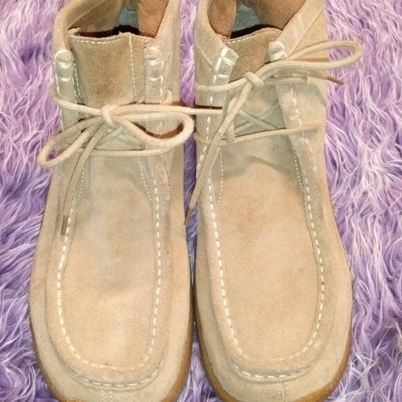 Womens Wallabees - Picture 3 of 5